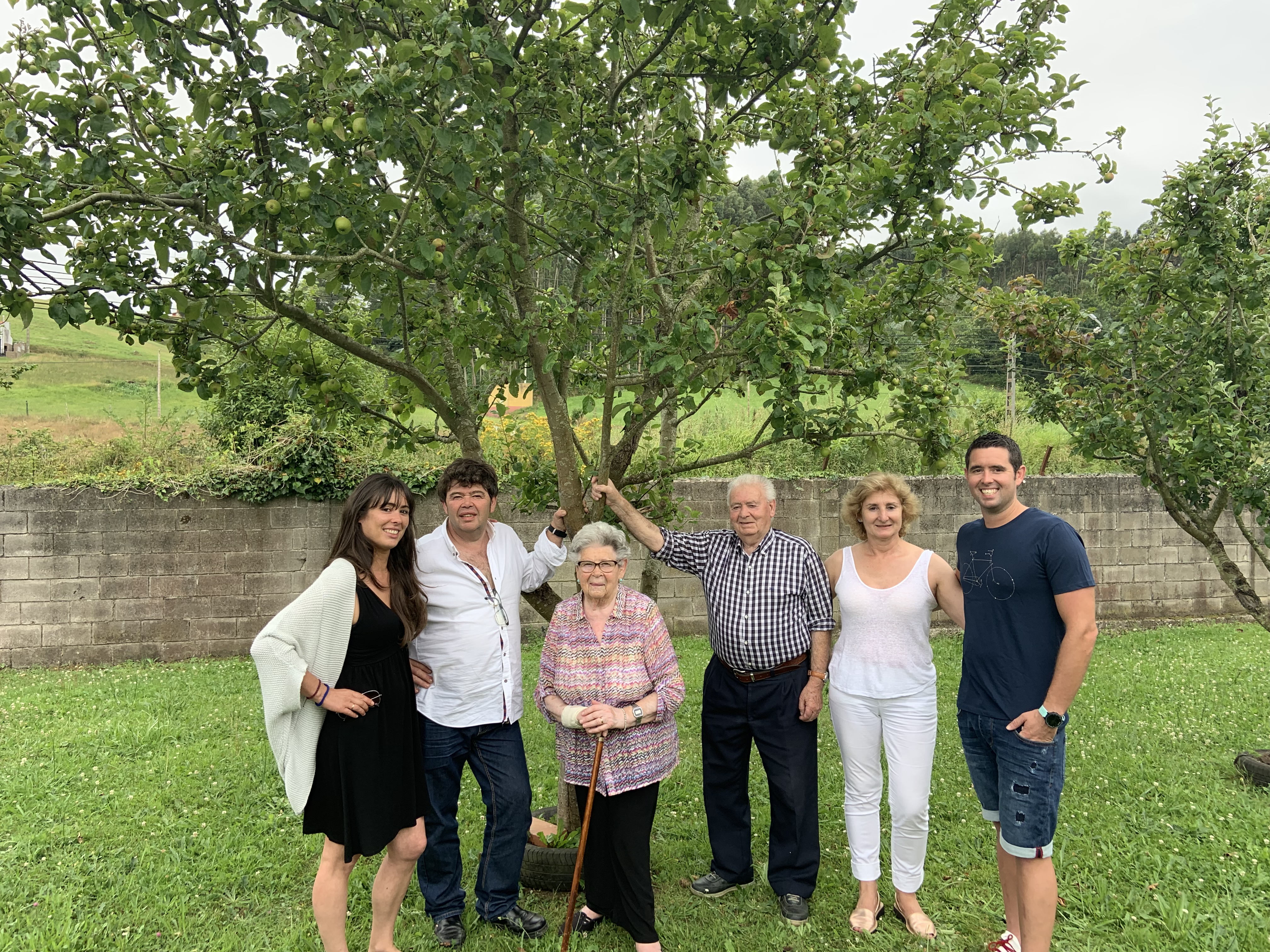 Varias generaciones de Carnicerías García, que han sabido aunar pasado y presente